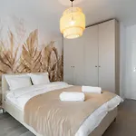 Spacious 407 Апартаменти