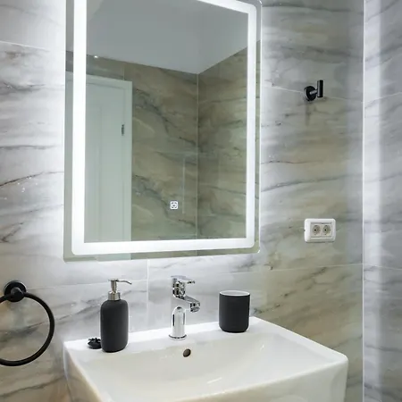 Spacious 407 Boekarest