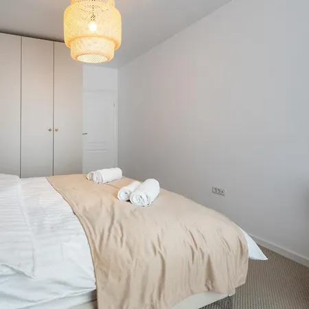 Spacious 407 Boekarest