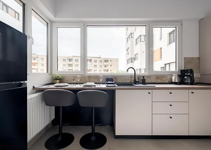 Spacious 407 Apartment
